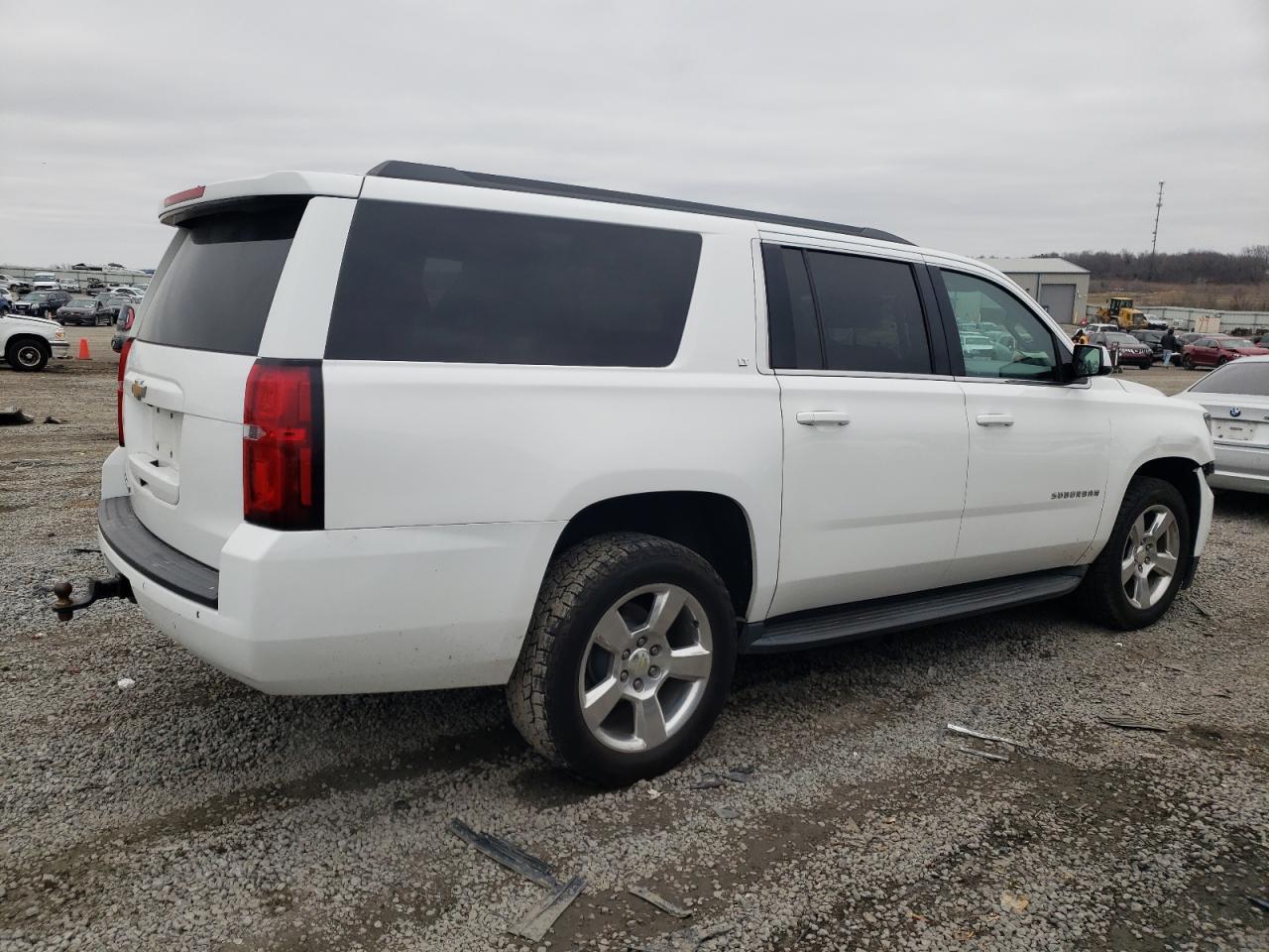2016 CHEVROLET SUBURBAN K - Фото 3