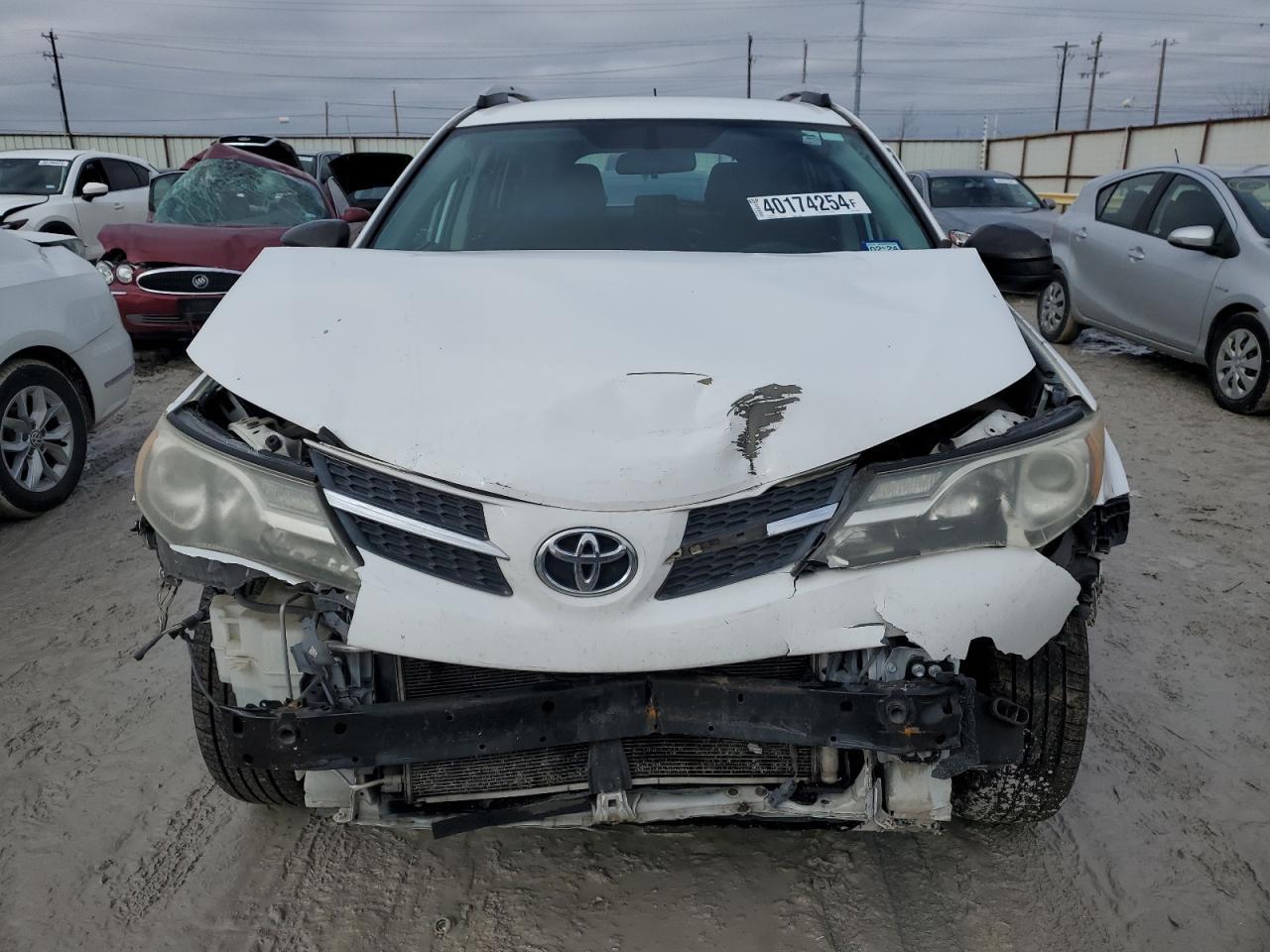 2014 TOYOTA RAV4 LE - Фото 5