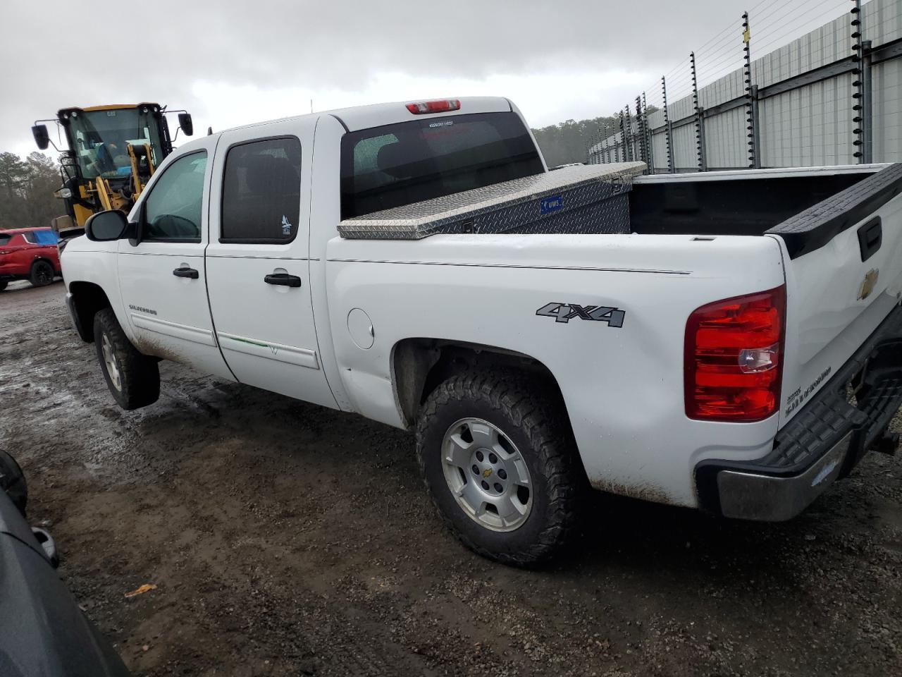 2013 CHEVROLET SILVERADO - Image 2