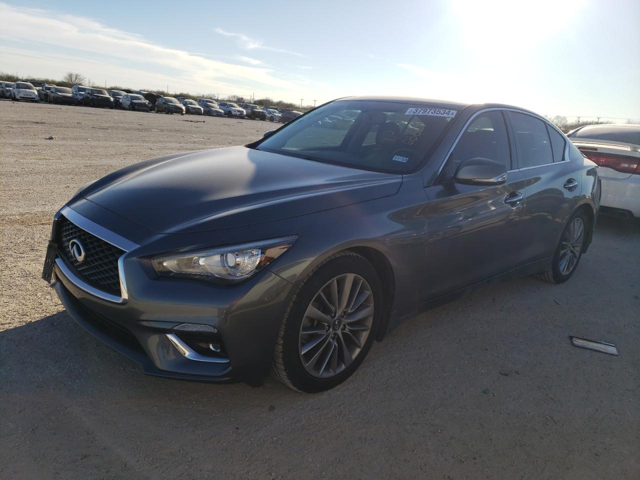2018 INFINITI Q50 LUXE