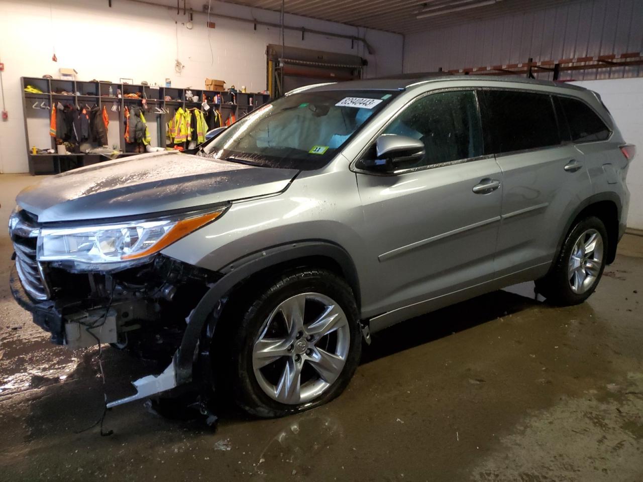 2015 TOYOTA HIGHLANDER