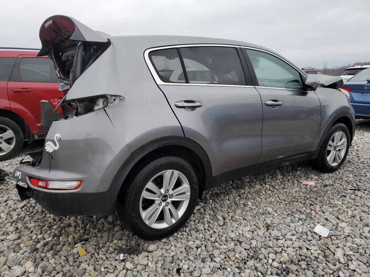 2017 KIA SPORTAGE L - Фото 3