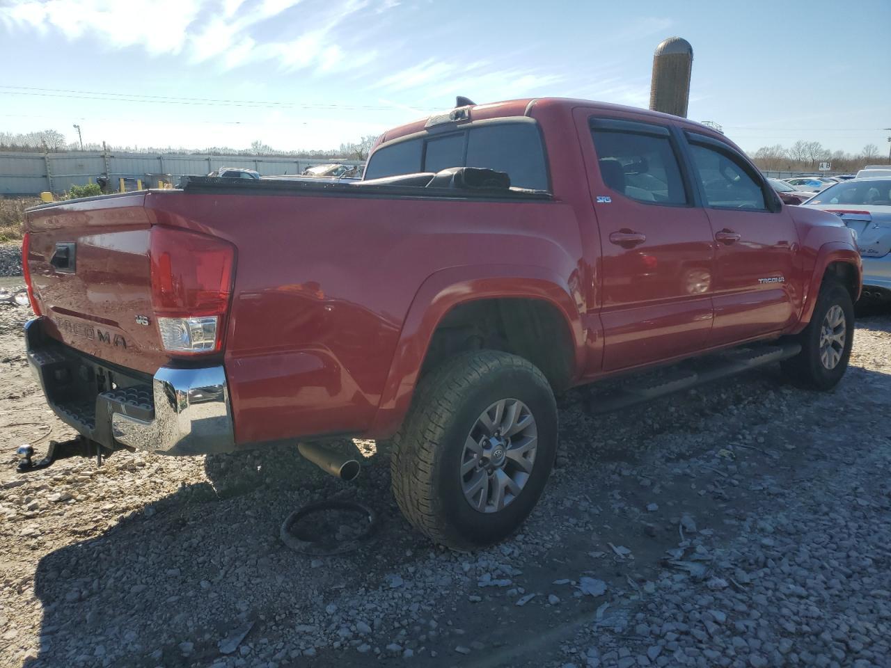 2017 TOYOTA TACOMA DOU - Фото 3