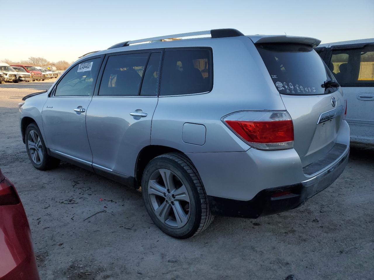2011 TOYOTA HIGHLANDER - Фото 2