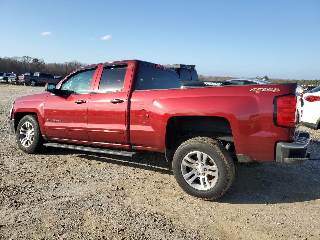 2017 CHEVROLET SILVERADO - Image 2