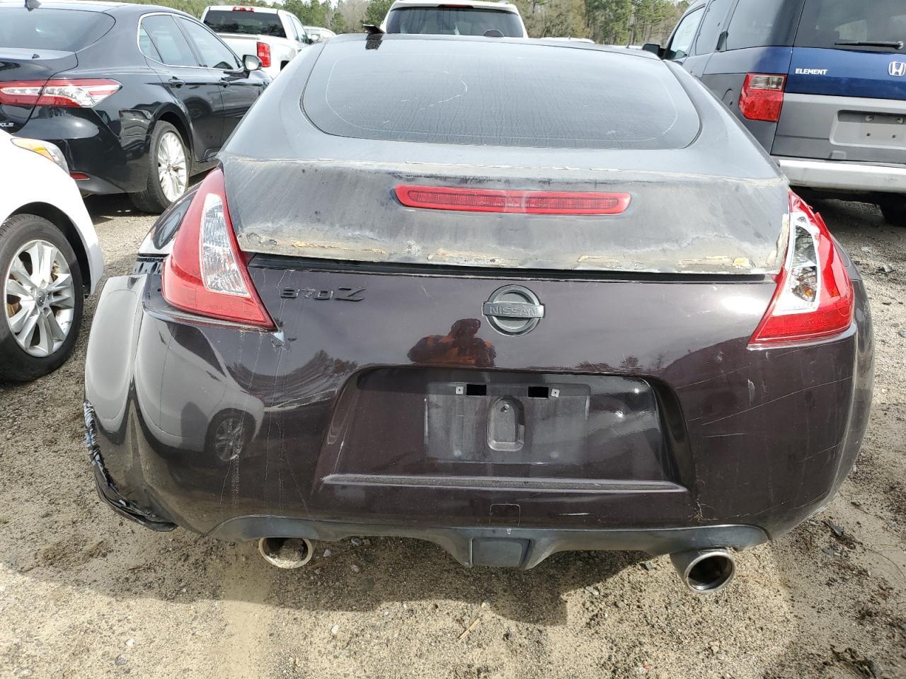 2010 NISSAN 370Z - Фото 6