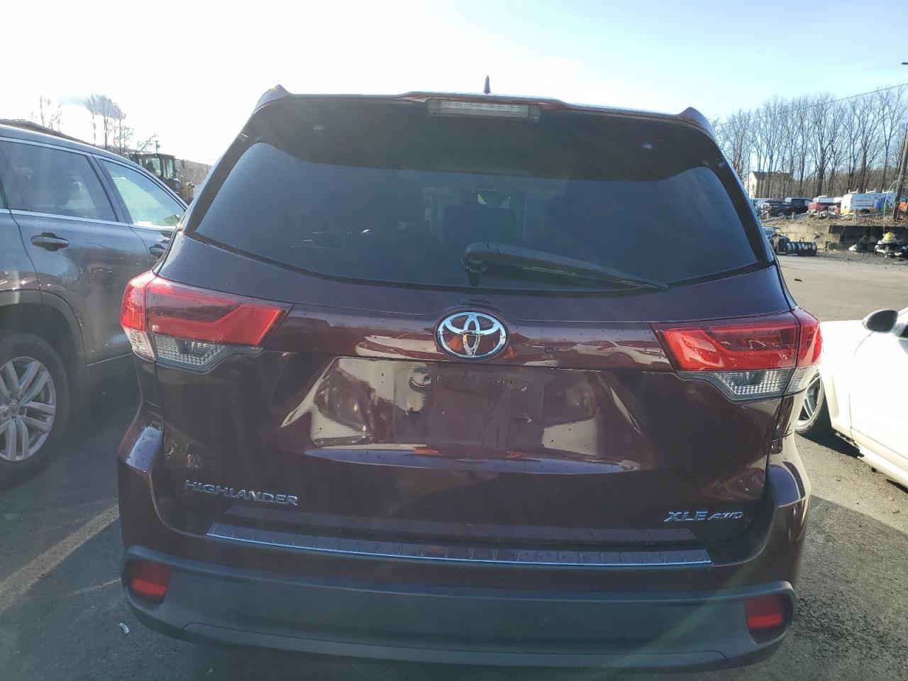 2018 TOYOTA HIGHLANDER - Фото 6