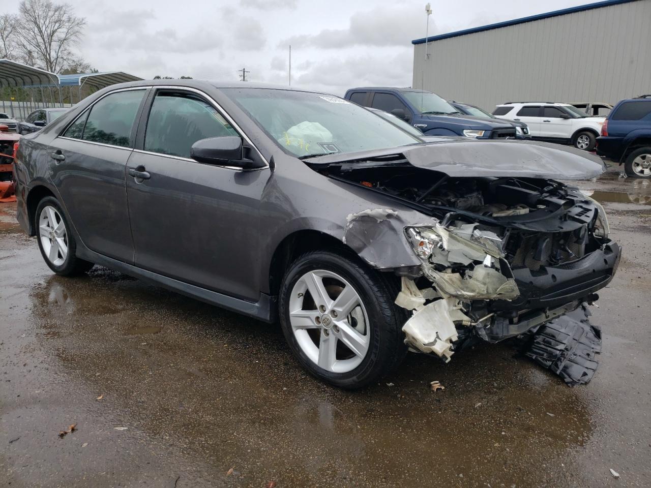 2013 TOYOTA CAMRY L - Image 4