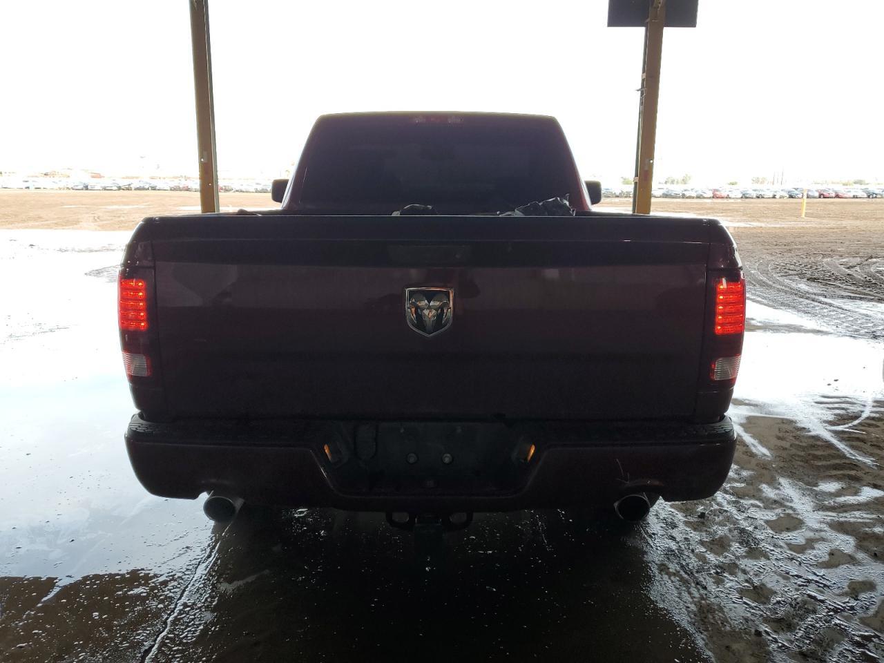 2017 RAM 1500 SPORT - Фото 6