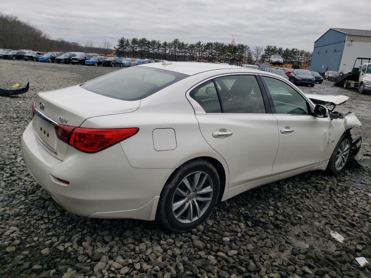 2016 INFINITI Q50 PREMIU - Фото 3