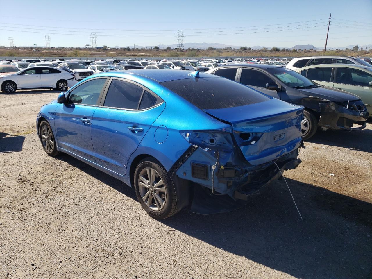 2018 HYUNDAI ELANTRA SE - Image 2