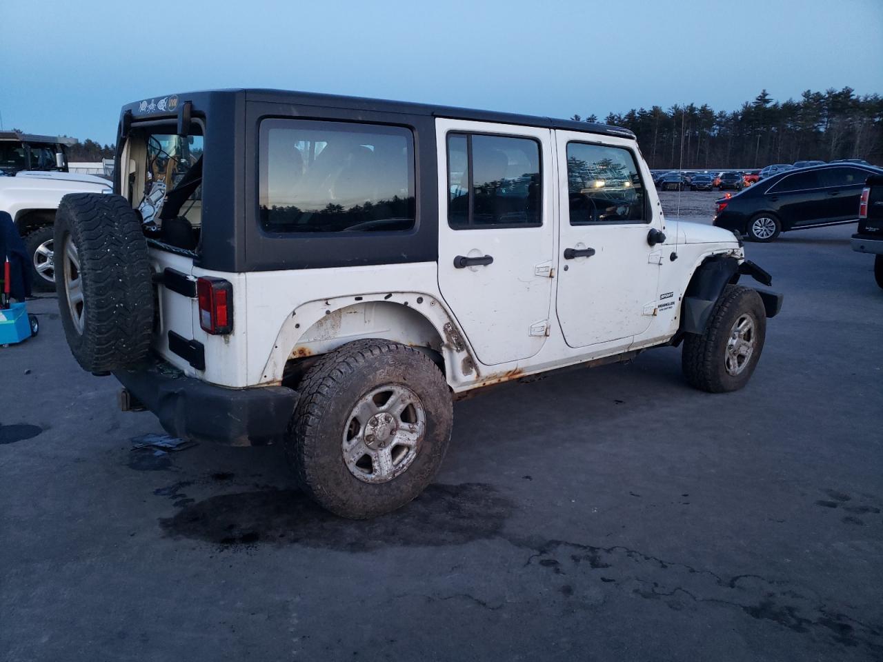 2015 JEEP WRANGLER U - Image 3
