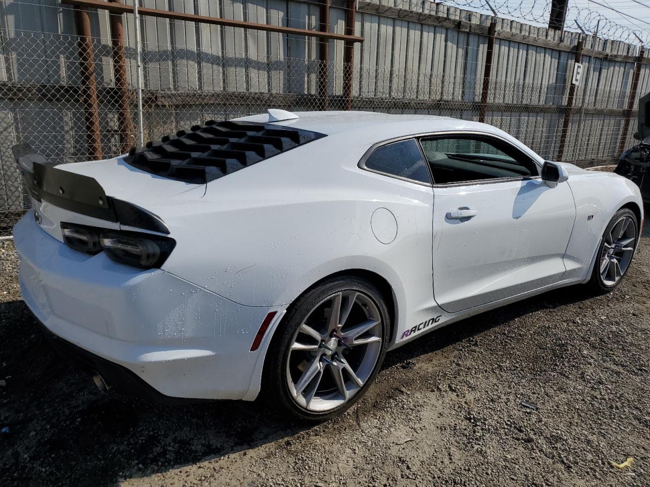 2021 CHEVROLET CAMARO LS - Image 3