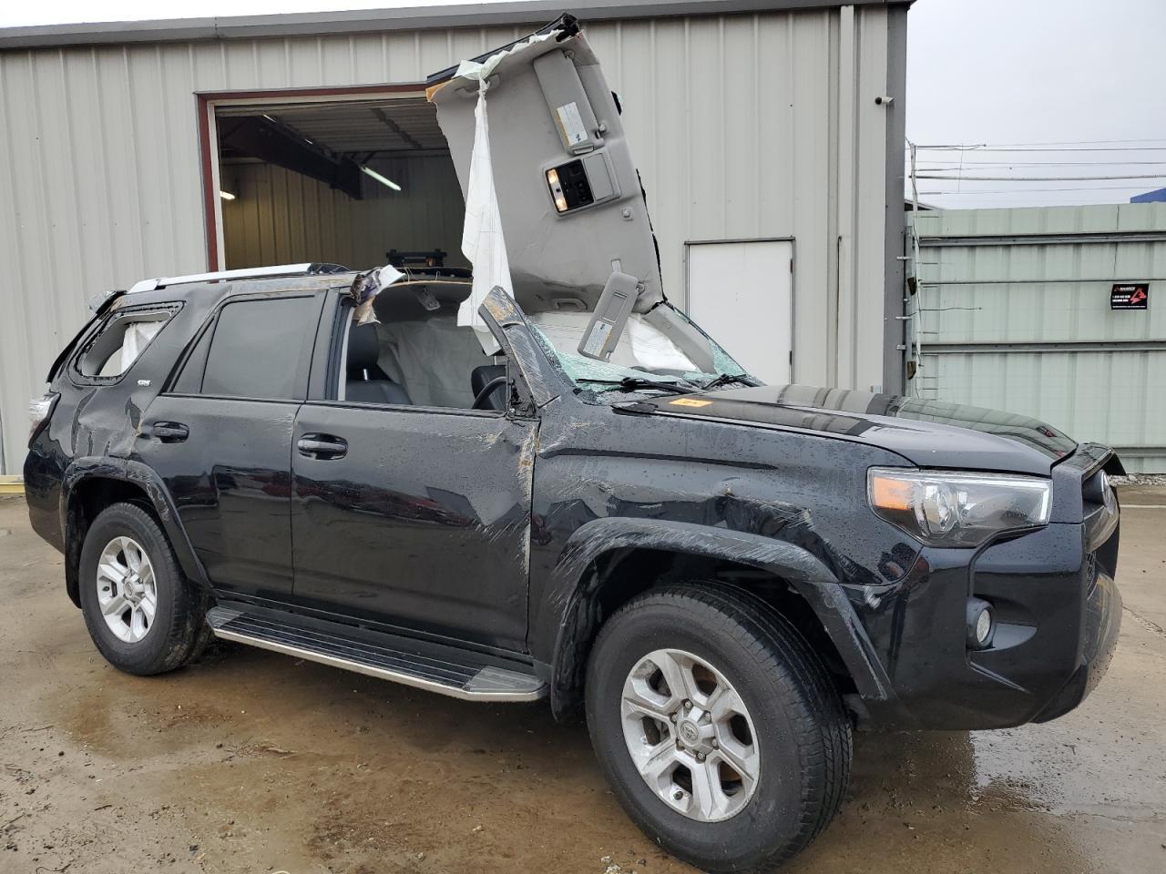 2017 TOYOTA 4RUNNER SR - Image 4