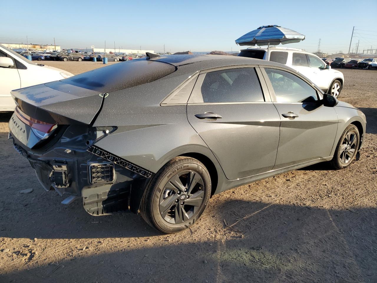 2023 HYUNDAI ELANTRA SE - Фото 3