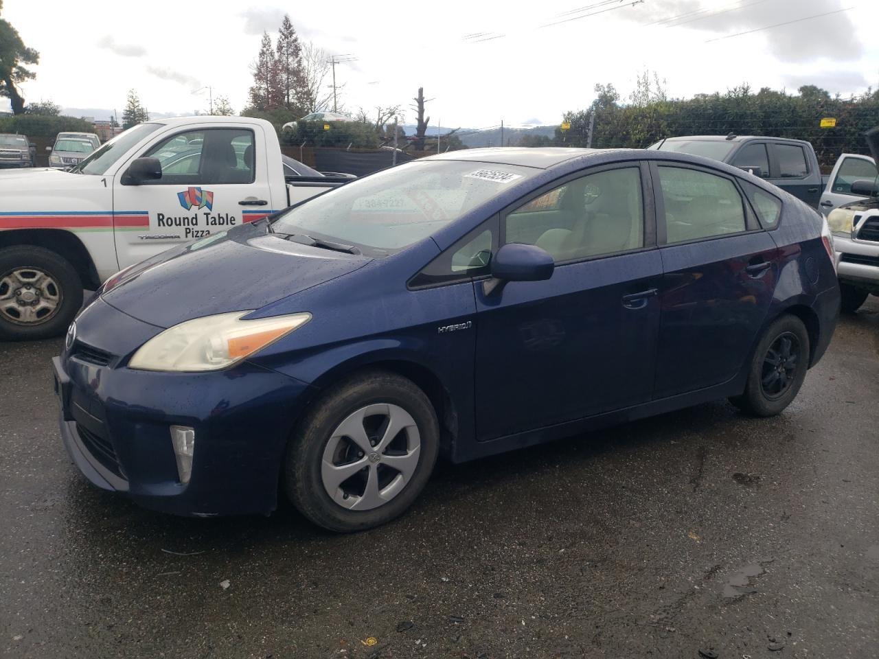 2014 TOYOTA PRIUS car image