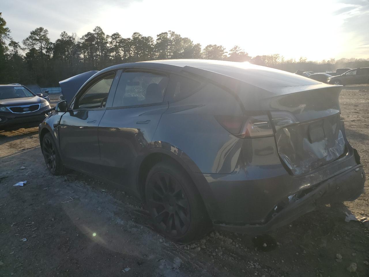 2023 TESLA MODEL Y - Фото 2