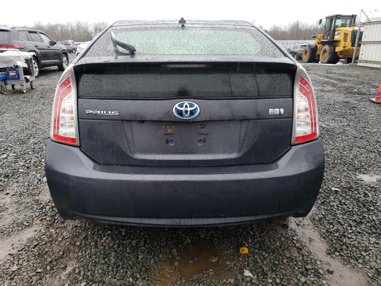 2013 TOYOTA PRIUS - Image 6