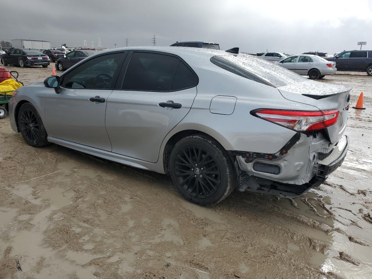 2020 TOYOTA CAMRY SE - Image 2