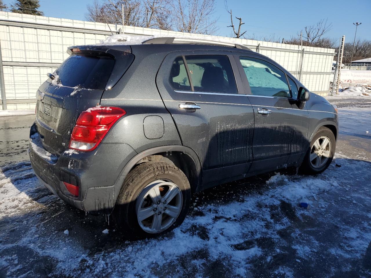 2018 CHEVROLET TRAX 1LT - Image 3