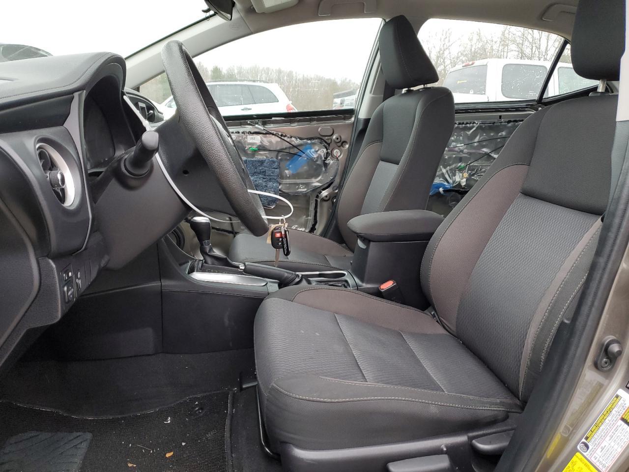 2019 TOYOTA COROLLA L - Фото 7