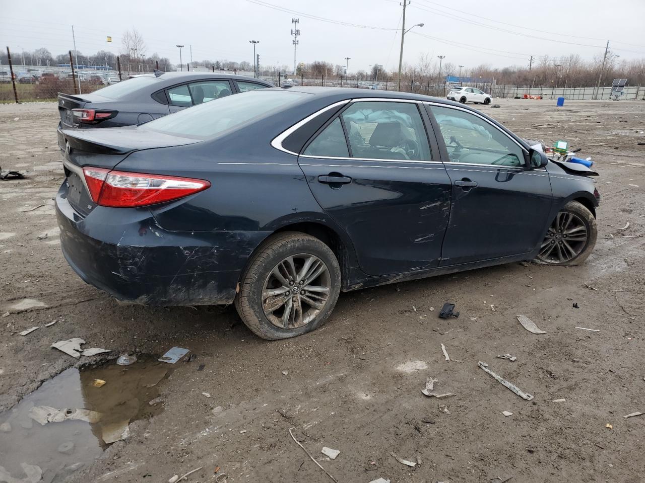 2017 TOYOTA CAMRY LE - Фото 3