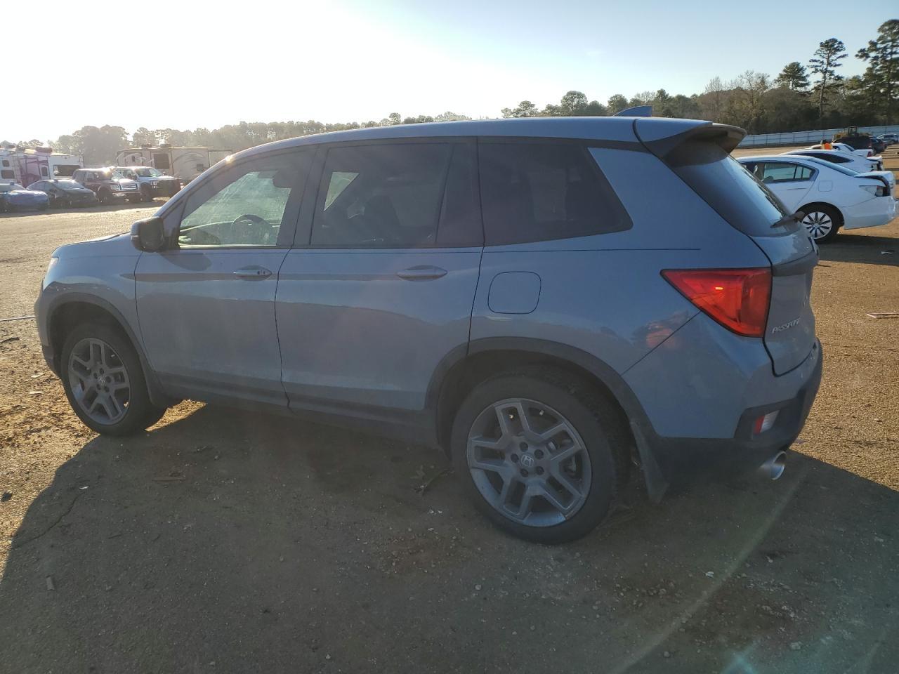 2023 HONDA PASSPORT E - Image 2