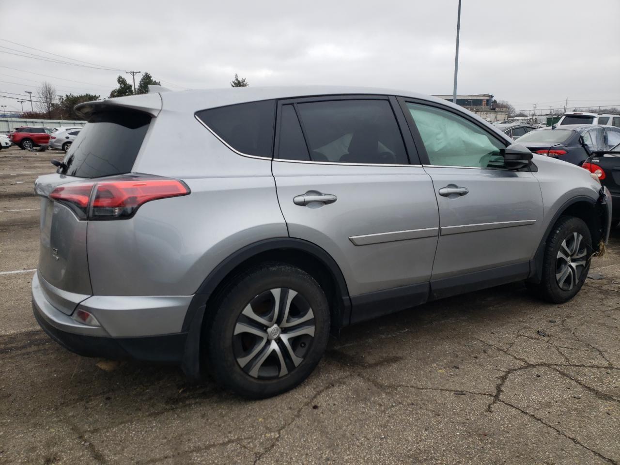2017 TOYOTA RAV4 LE - Image 3