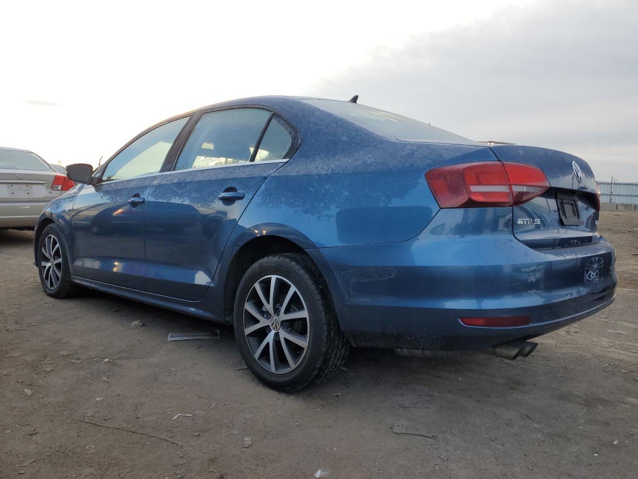 2017 VOLKSWAGEN JETTA SE - Image 2