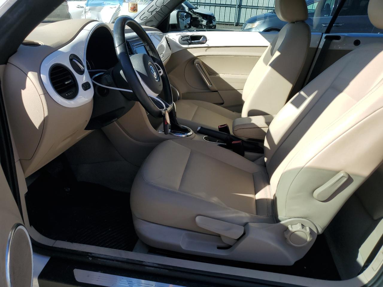 2014 VOLKSWAGEN BEETLE - Image 7