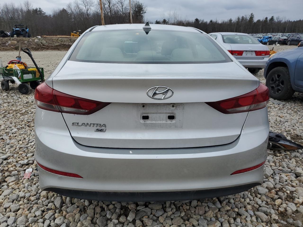 2017 HYUNDAI ELANTRA SE - Image 6