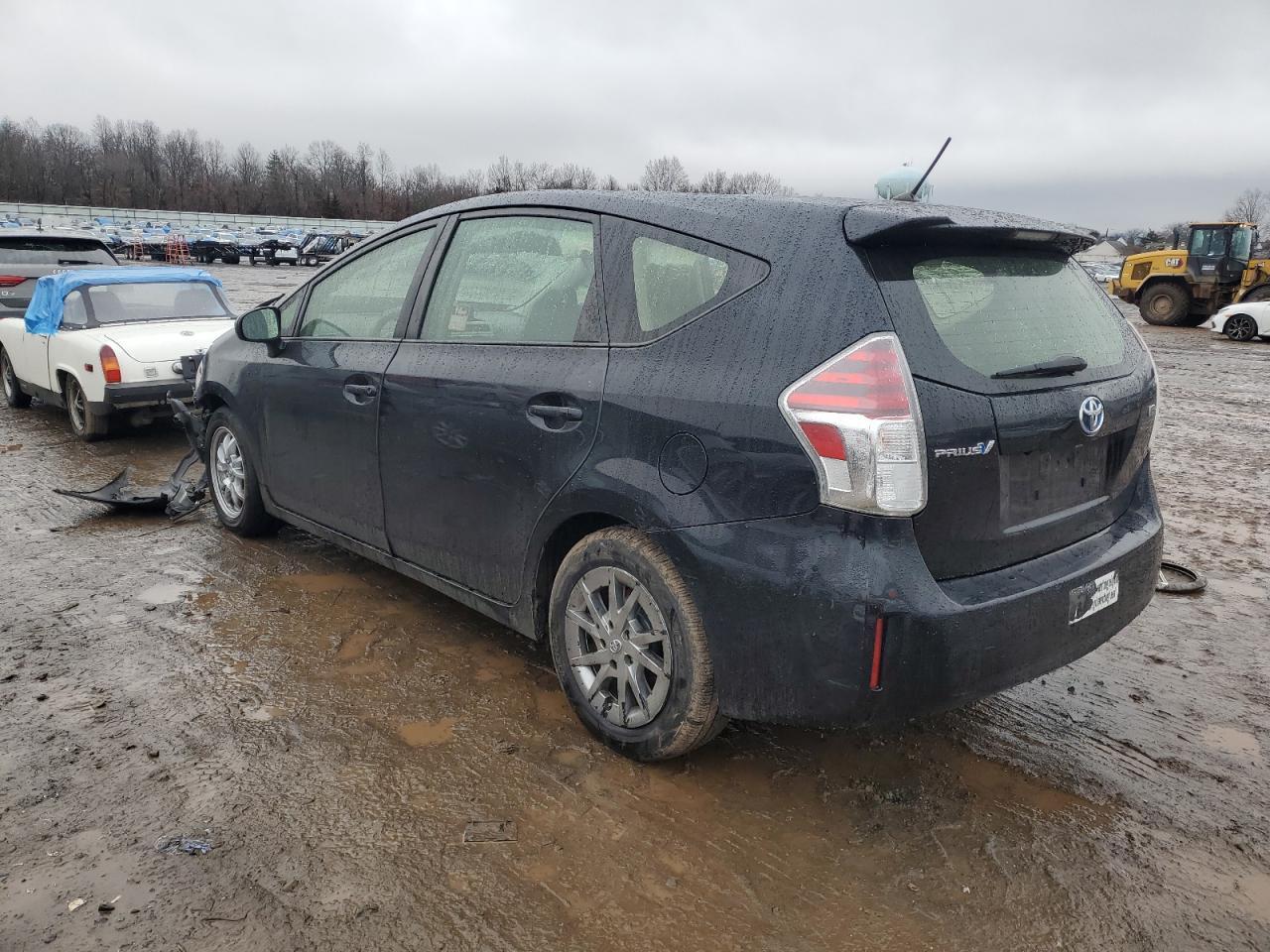 2016 TOYOTA PRIUS V - Фото 2