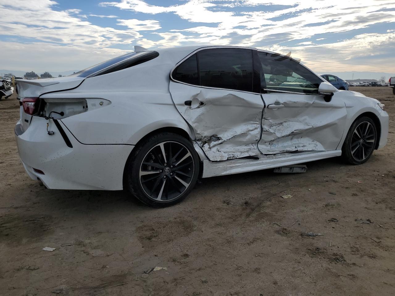 2019 TOYOTA CAMRY XSE - Фото 3