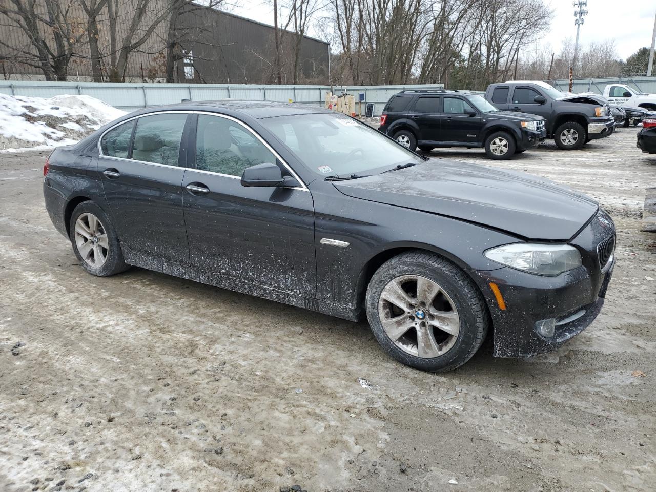 2013 BMW 528 XI - Image 4