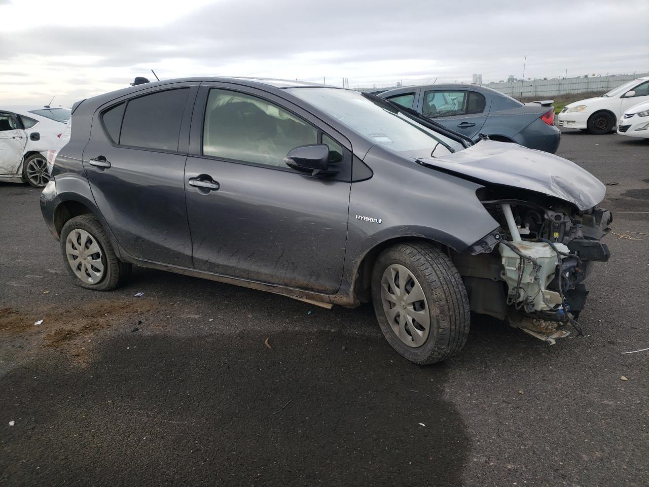 2013 TOYOTA PRIUS C - Image 4