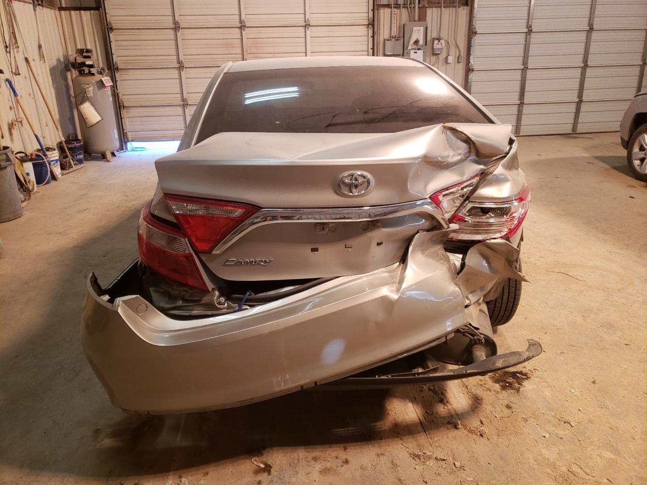 2017 TOYOTA CAMRY LE - Image 6