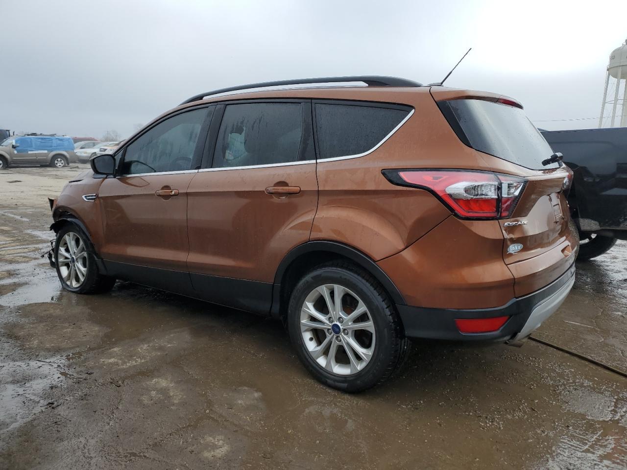 2017 FORD ESCAPE SE - Фото 2