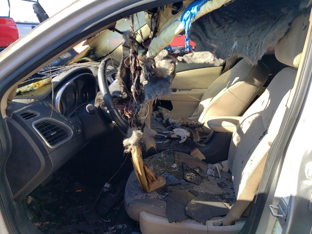 2012 CHRYSLER 200 TOURIN - Image 7