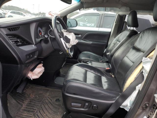 2017 Toyota Sienna Se - Фото 7