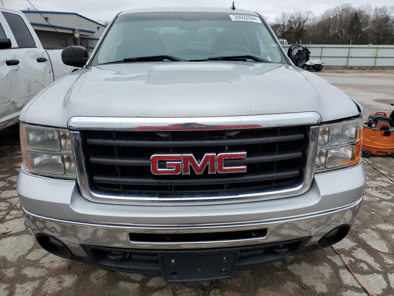 2011 GMC SIERRA K15 - Image 5