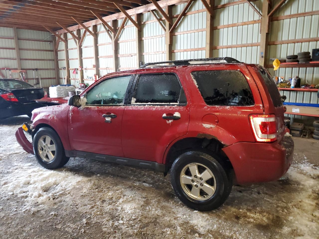2012 FORD ESCAPE XLT - Image 2