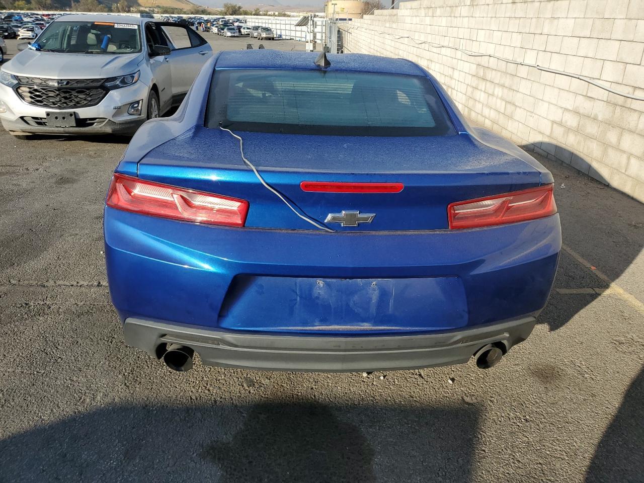 2018 CHEVROLET CAMARO LT - Image 6