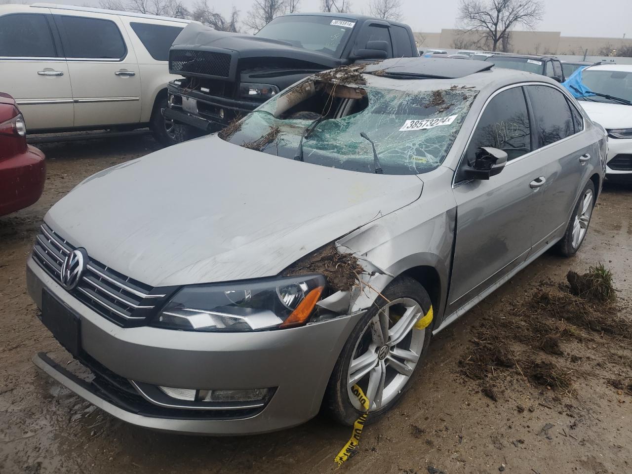 2013 VOLKSWAGEN PASSAT SEL car image