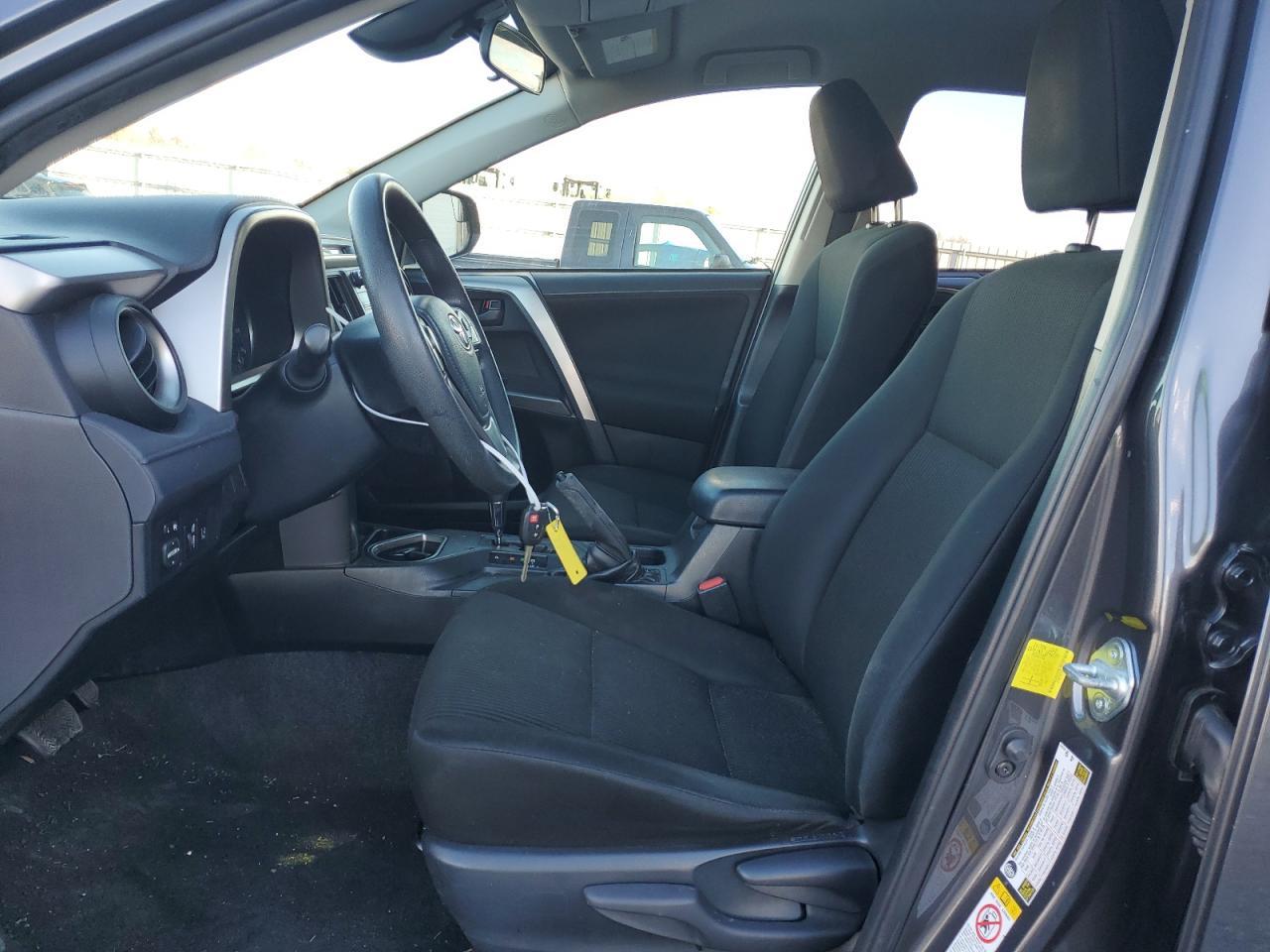 2017 TOYOTA RAV4 LE - Фото 7