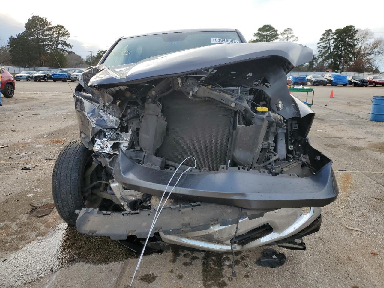 2015 RAM 1500 SLT - Image 5