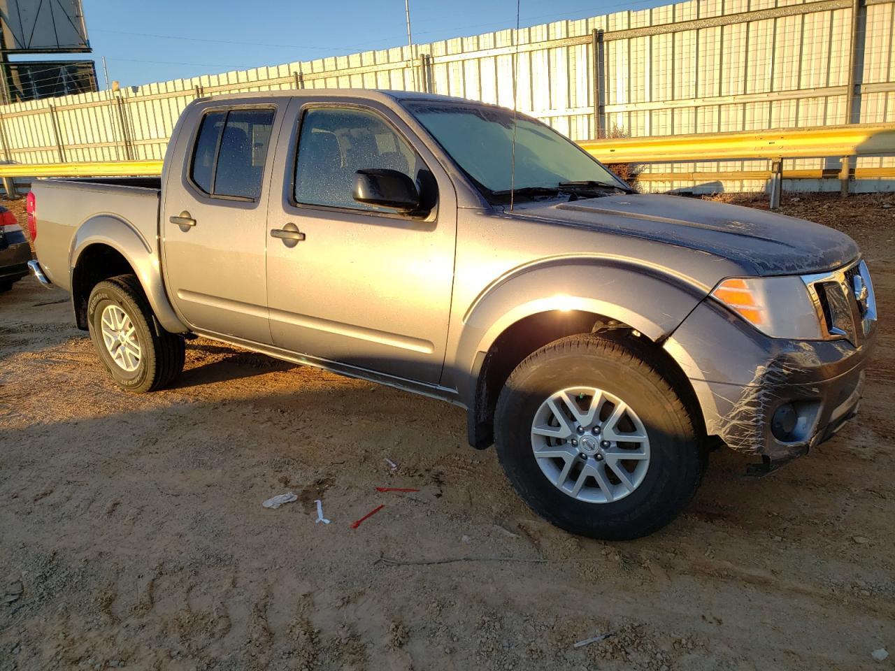 2019 NISSAN FRONTIER S - Фото 4