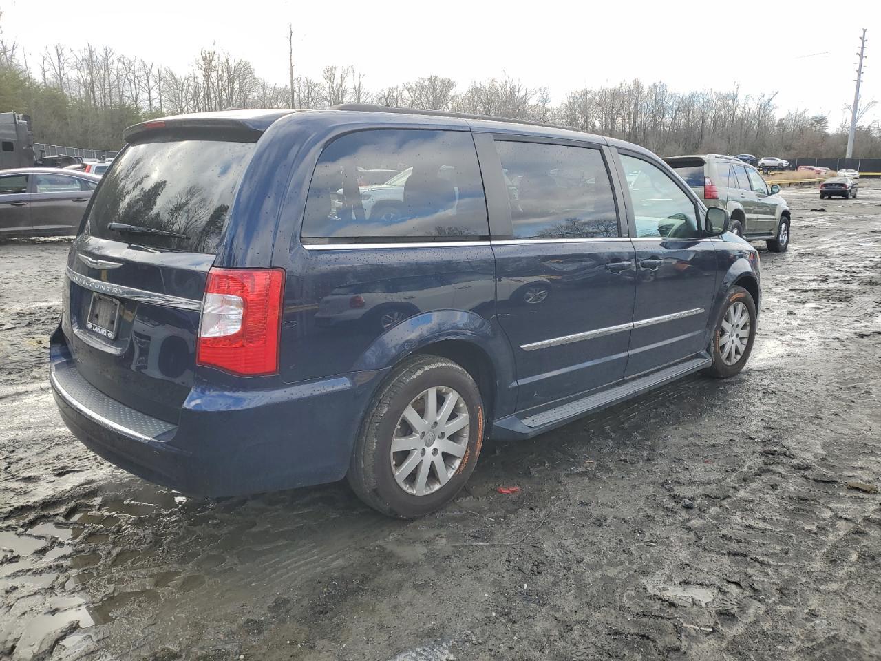 2014 CHRYSLER TOWN & COU - Фото 3