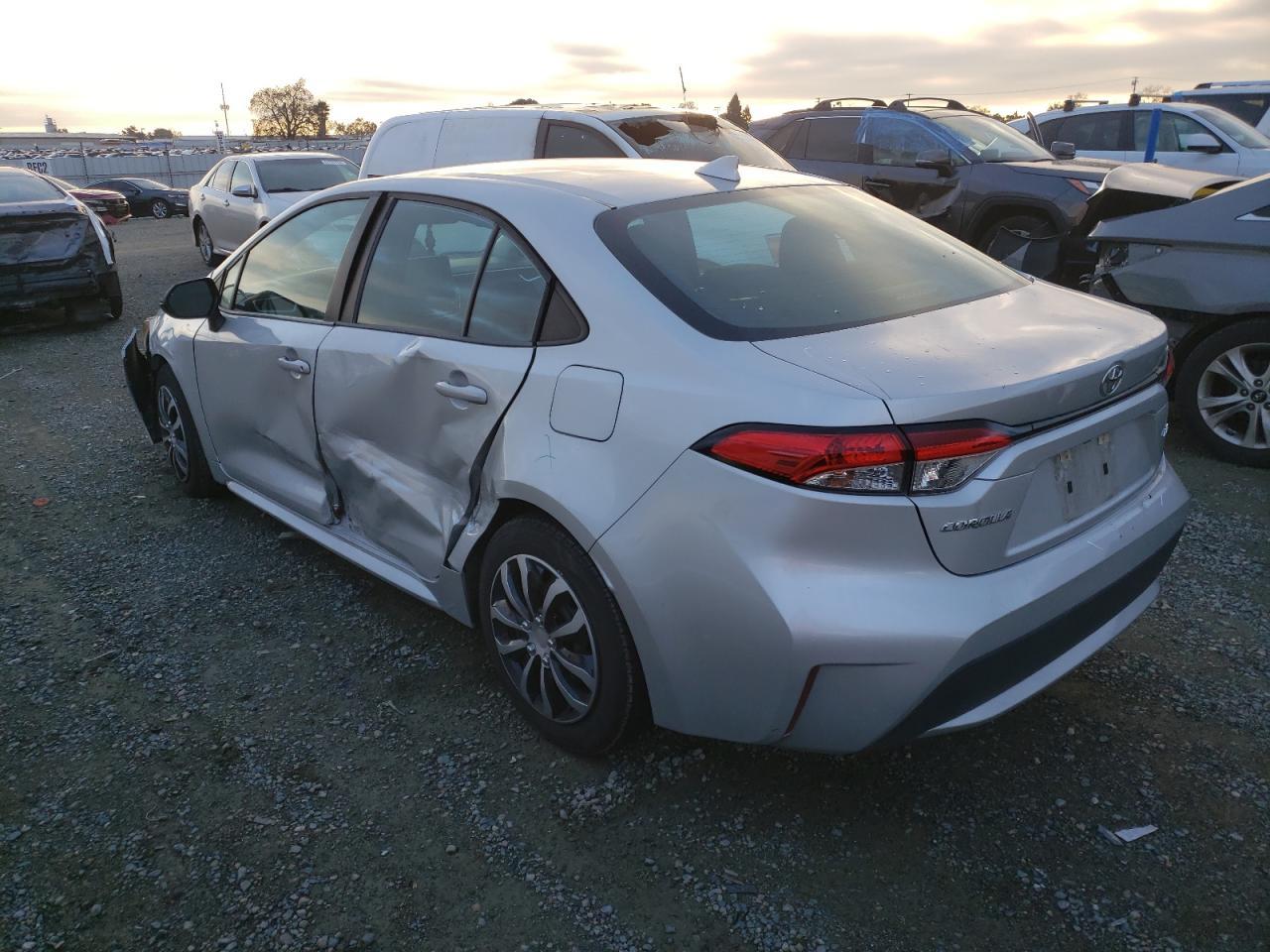 2020 TOYOTA COROLLA LE - Image 2