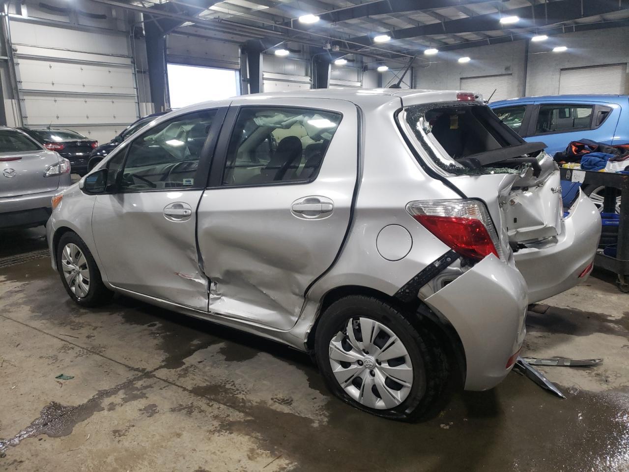 2014 TOYOTA YARIS - Фото 2