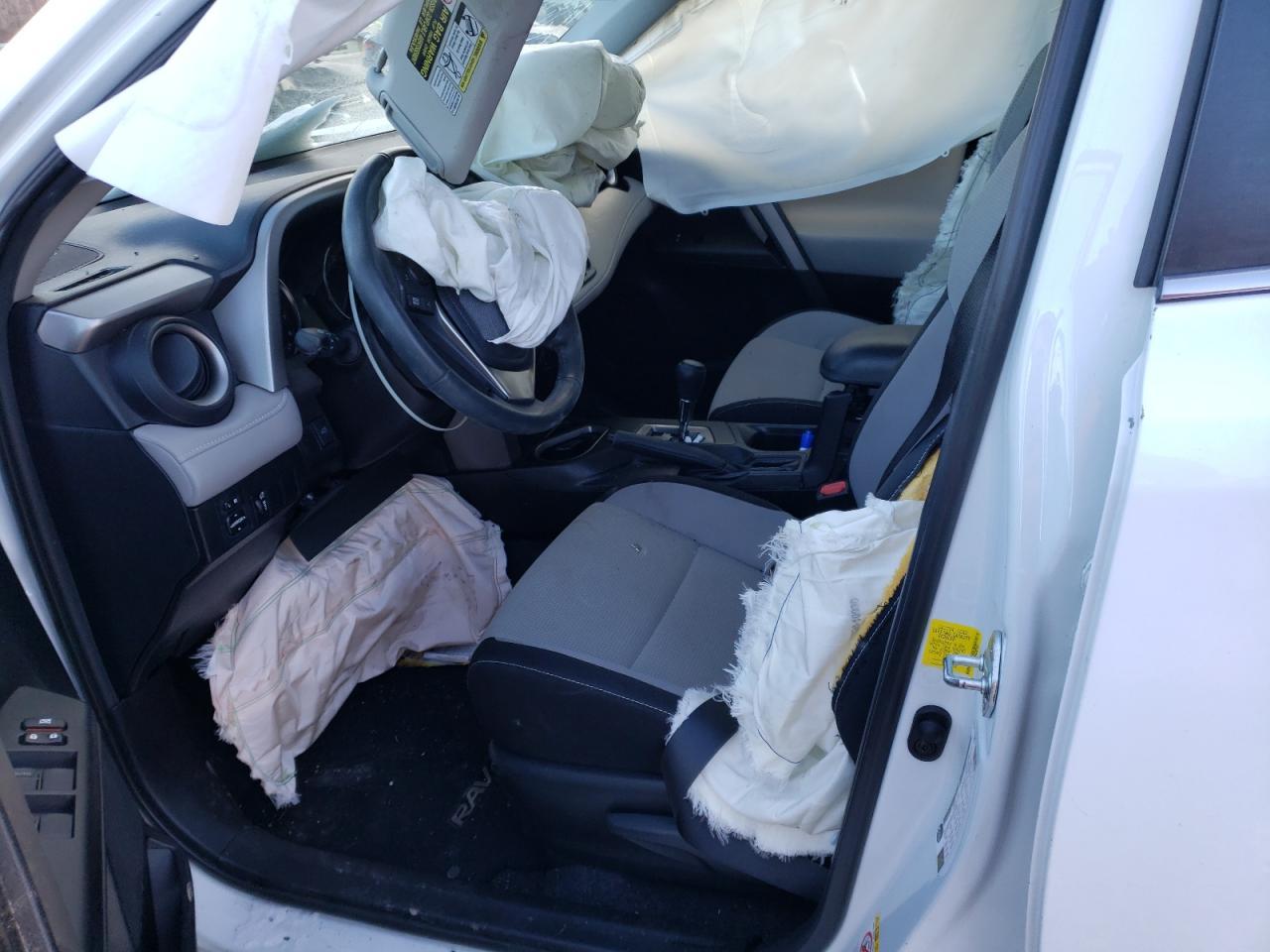 2016 TOYOTA RAV4 XLE - Image 7